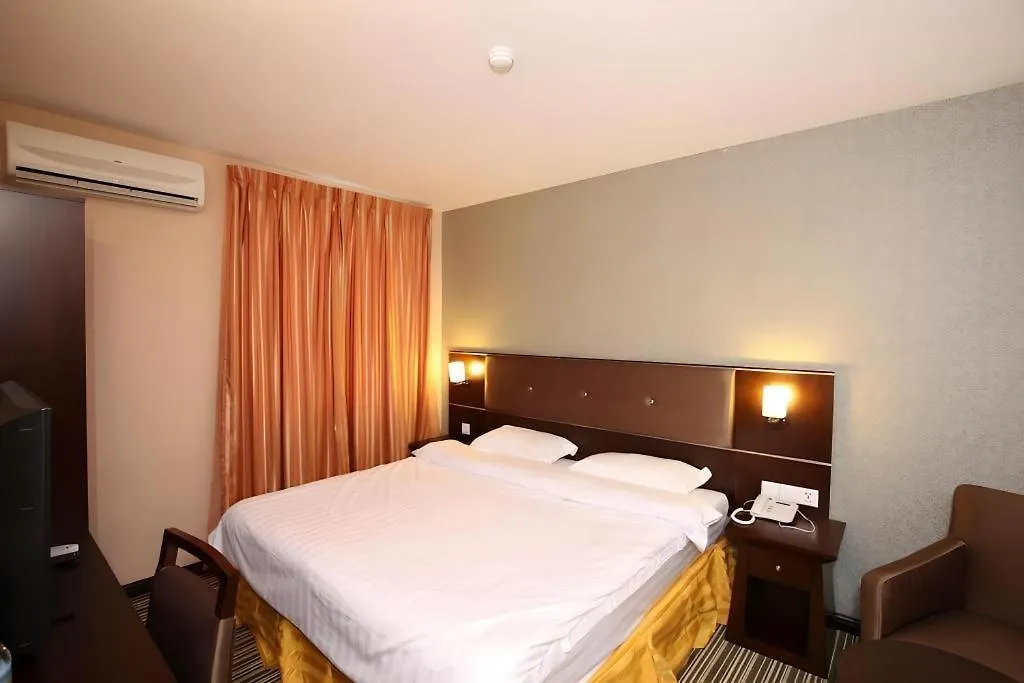 1 City Hotel Kota Kinabalu 0*,  Malesia