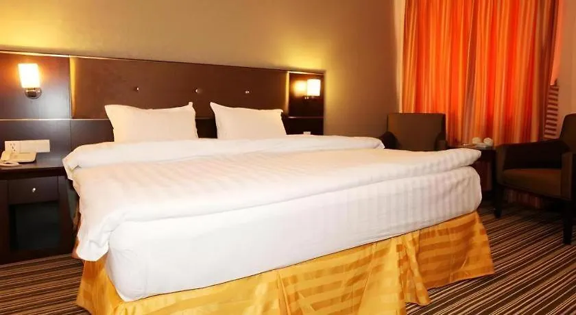 1 City Hotel Kota Kinabalu 0*,  Malesia