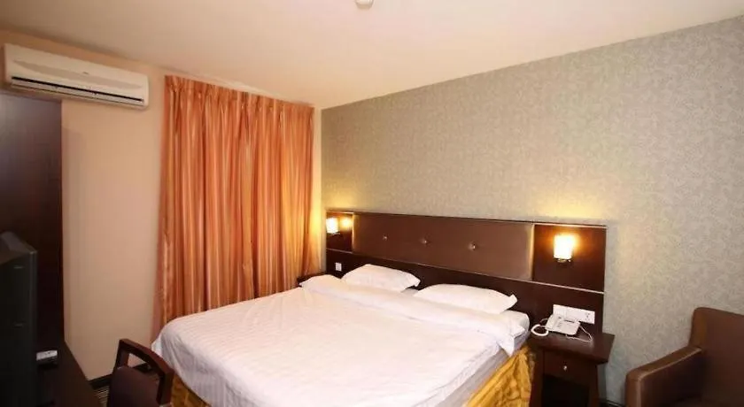 1 City Hotel Kota Kinabalu 0*,  Malesia