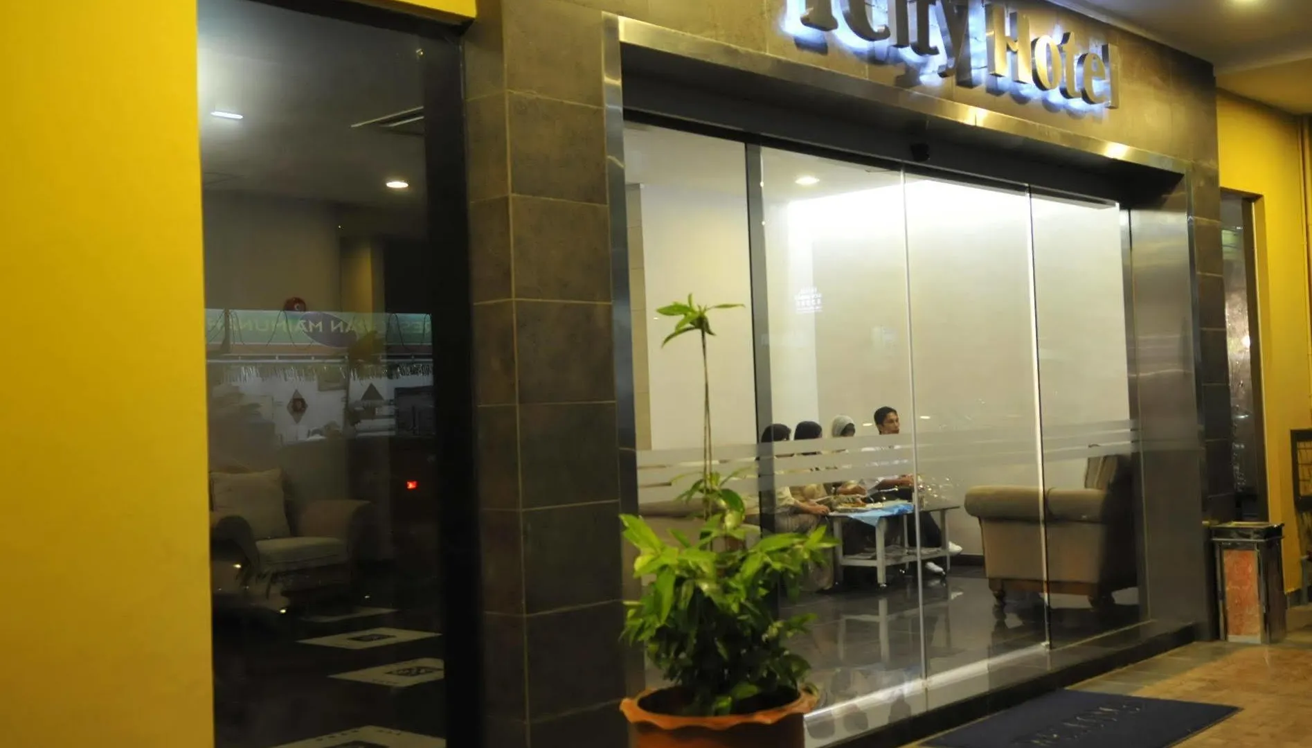 1 City Hotel Kota Kinabalu