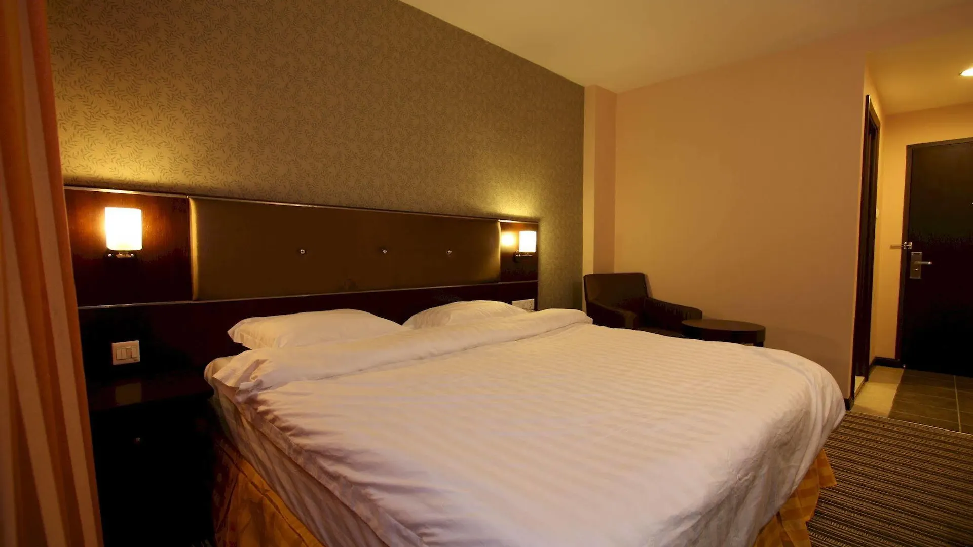 1 City Hotel Kota Kinabalu
