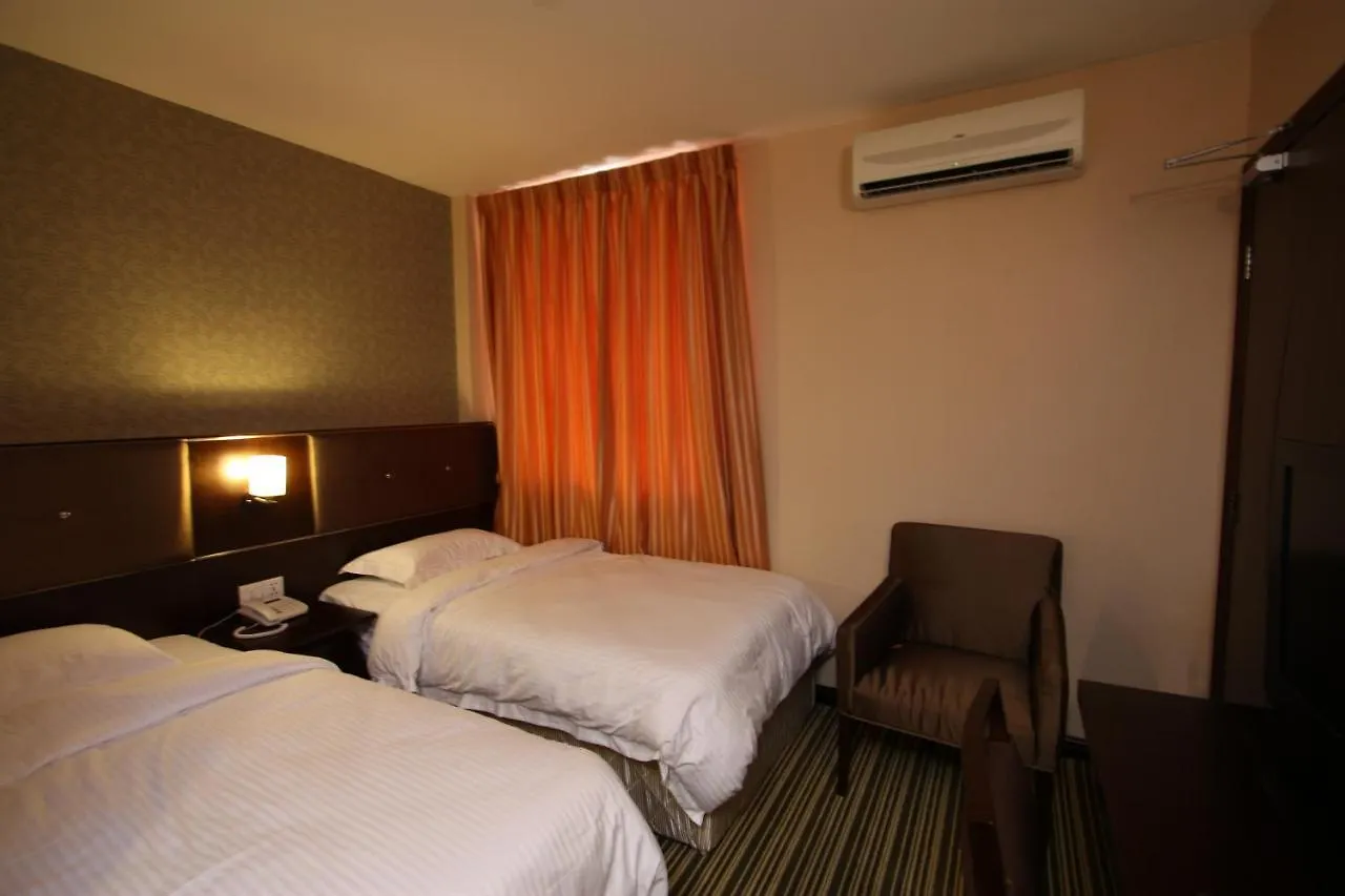 1 City Hotel 亞庇